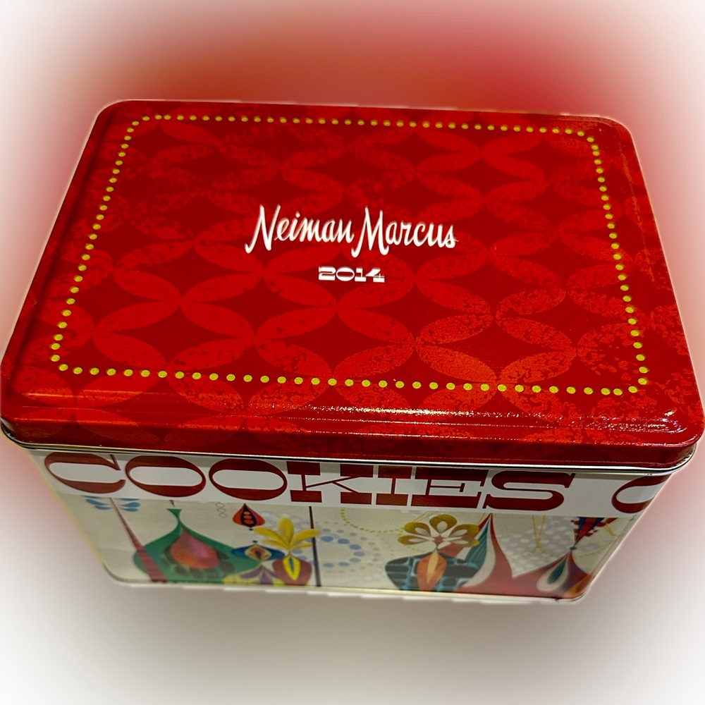 RARE 2014 NEIMAN MARCUS CHOCOLATE CHIP COOKIE TIN COLLECTIBLE HOLIDAY CHRISTMAS
